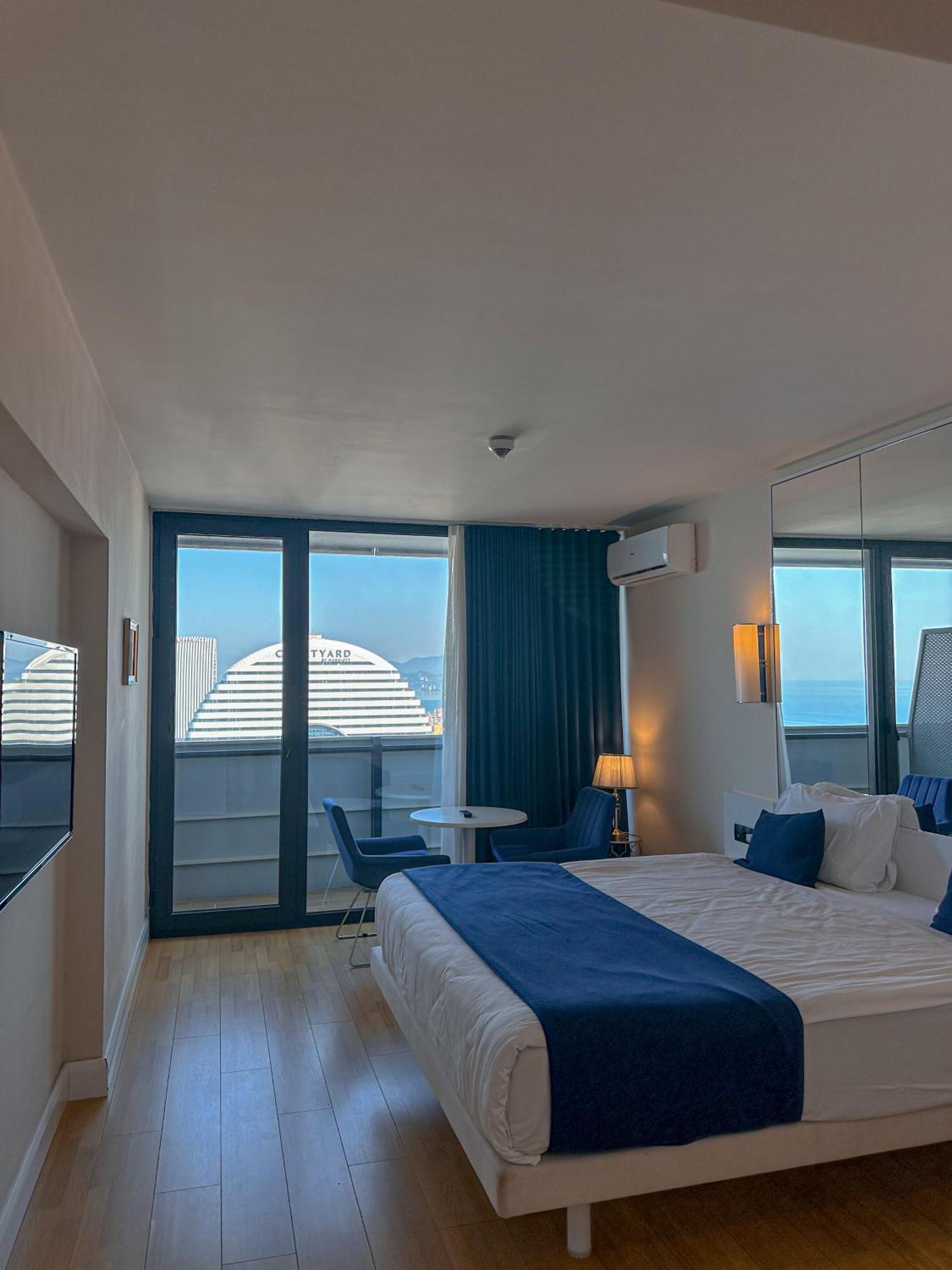 Batumi Floor40 Hotel Kültér fotó